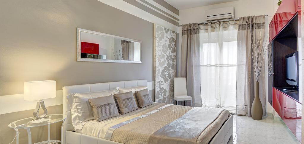 Suitehome Taormina ジャルディーニ・ナクソス 部屋 写真
